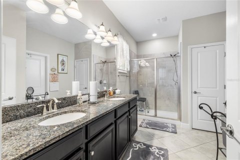 House in BELMONT in Sun City Center, Florida 3 bedrooms, 149.76 sq.m. № 2199364 - photo 17