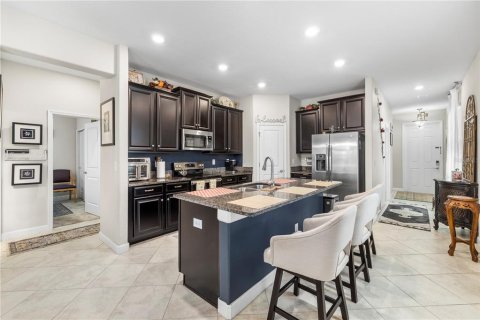 House in BELMONT in Sun City Center, Florida 3 bedrooms, 149.76 sq.m. № 2199364 - photo 9