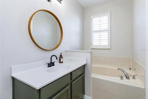 Townhouse in Winter Garden, Florida 3 bedrooms, 166.2 sq.m. № 2096700 - photo 10