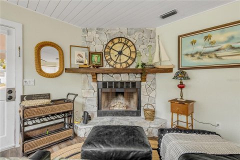 Casa en venta en New Smyrna Beach, Florida, 7 dormitorios, 276.29 m2 № 1716759 - foto 14