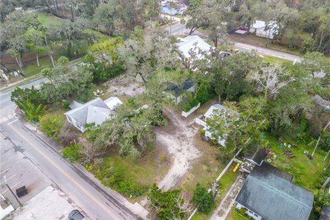 Casa en venta en New Smyrna Beach, Florida, 7 dormitorios, 276.29 m2 № 1716759 - foto 9