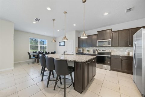 Villa ou maison à vendre à Davenport, Floride: 5 chambres, 232.63 m2 № 2347659 - photo 6