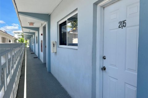 Copropriété à louer à Miami Beach, Floride: 2 chambres, 87.33 m2 № 1763078 - photo 19