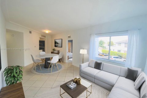 Condominio en alquiler en Miami Beach, Florida, 2 dormitorios, 87.33 m2 № 1763078 - foto 6