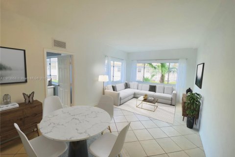 Condo in Miami Beach, Florida, 2 bedrooms  № 1763078 - photo 4