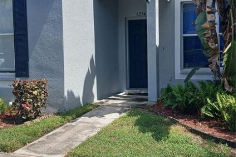 Townhouse in Riverview, Florida 2 bedrooms, 96.15 sq.m. № 2393876 - photo 3