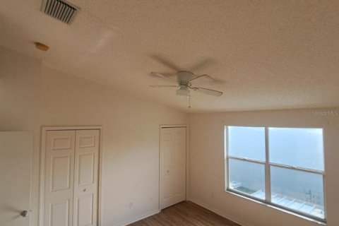 Townhouse in Riverview, Florida 2 bedrooms, 96.15 sq.m. № 2393876 - photo 9