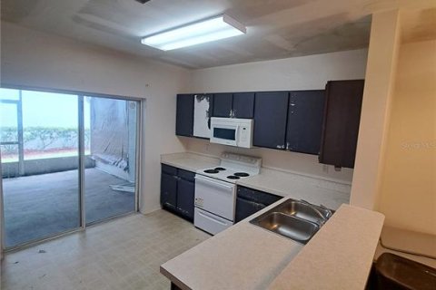Townhouse in Riverview, Florida 2 bedrooms, 96.15 sq.m. № 2393876 - photo 5