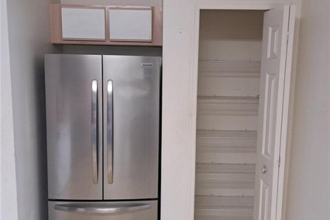 Townhouse in Riverview, Florida 2 bedrooms, 96.15 sq.m. № 2393876 - photo 6