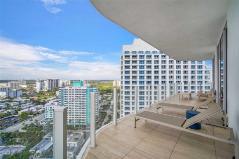 Condominio en venta en Fort Lauderdale, Florida, 2 dormitorios, 159.88 m2 № 1867551 - foto 12