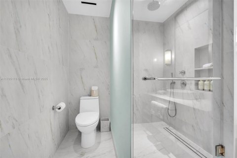 Condominio en venta en Fort Lauderdale, Florida, 2 dormitorios, 159.88 m2 № 1867551 - foto 27