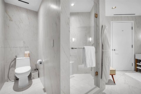 Condominio en venta en Fort Lauderdale, Florida, 2 dormitorios, 159.88 m2 № 1867551 - foto 15