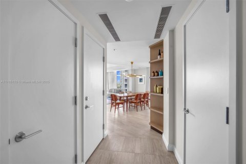 Condominio en venta en Fort Lauderdale, Florida, 2 dormitorios, 159.88 m2 № 1867551 - foto 17