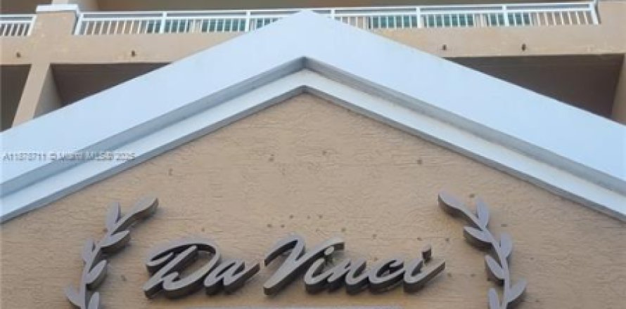 Condominio en Miami, Florida, 1 dormitorio  № 1895839