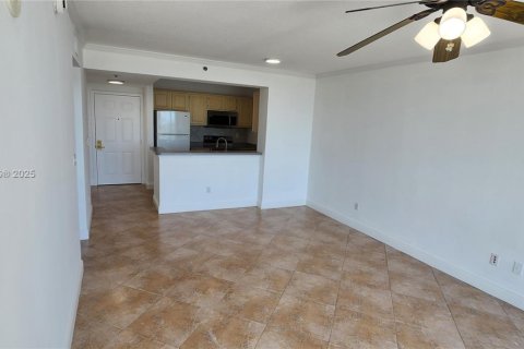Condominio en alquiler en Miami, Florida, 1 dormitorio, 66.05 m2 № 1895839 - foto 9