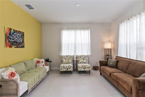 House in PINEWOOD RESERVE in Orlando, Florida 4 bedrooms, 270.16 sq.m. № 917420 - photo 6