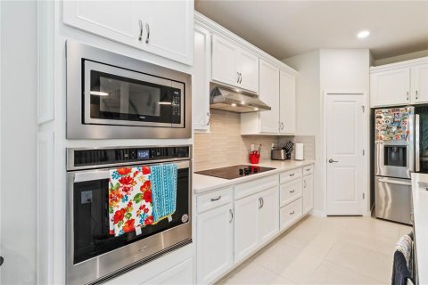 House in PINEWOOD RESERVE in Orlando, Florida 4 bedrooms, 270.16 sq.m. № 917420 - photo 13