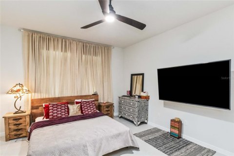 House in PINEWOOD RESERVE in Orlando, Florida 4 bedrooms, 270.16 sq.m. № 917420 - photo 24