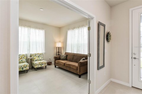 House in PINEWOOD RESERVE in Orlando, Florida 4 bedrooms, 270.16 sq.m. № 917420 - photo 7