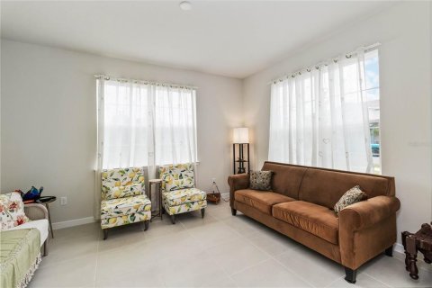 House in PINEWOOD RESERVE in Orlando, Florida 4 bedrooms, 270.16 sq.m. № 917420 - photo 8