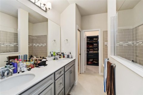 House in PINEWOOD RESERVE in Orlando, Florida 4 bedrooms, 270.16 sq.m. № 917420 - photo 29