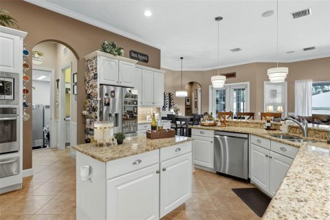 House in Brooksville, Florida 4 bedrooms, 620.96 sq.m. № 2421658 - photo 12