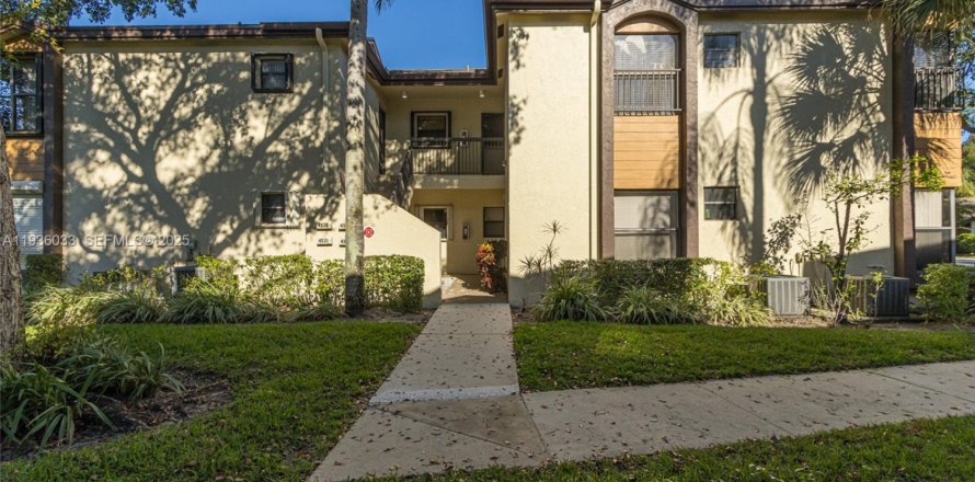 Condo à Coconut Creek, Floride, 3 chambres  № 1994293