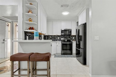 Copropriété à vendre à Coconut Creek, Floride: 3 chambres, 104.05 m2 № 1994293 - photo 21