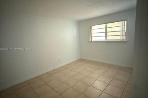 Condominio en venta en Miami, Florida, 3 dormitorios, 133.97 m2 № 2252356 - foto 11