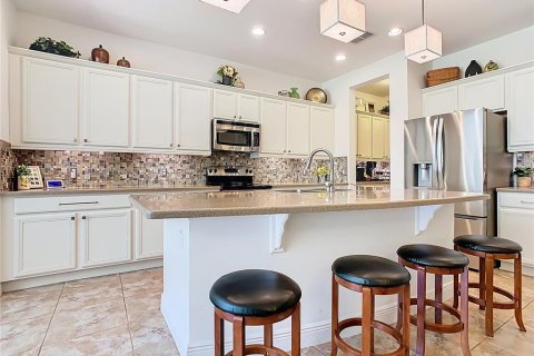 House in Poinciana, Florida 2 bedrooms, 274.62 sq.m. № 1516357 - photo 13