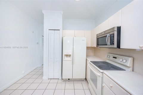 Снять в аренду кондоминиум в Хомстед, Флорида 2 спальни, 84.91м2, № 1982972 - фото 18