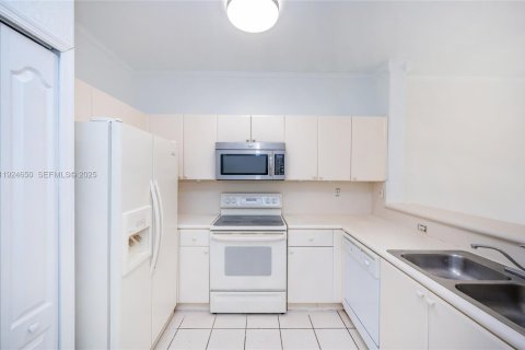 Снять в аренду кондоминиум в Хомстед, Флорида 2 спальни, 84.91м2, № 1982972 - фото 19