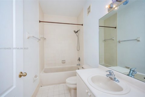 Снять в аренду кондоминиум в Хомстед, Флорида 2 спальни, 84.91м2, № 1982972 - фото 14