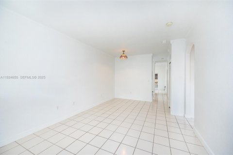 Снять в аренду кондоминиум в Хомстед, Флорида 2 спальни, 84.91м2, № 1982972 - фото 7