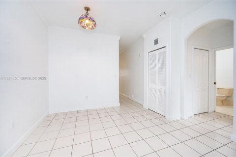 Снять в аренду кондоминиум в Хомстед, Флорида 2 спальни, 84.91м2, № 1982972 - фото 8