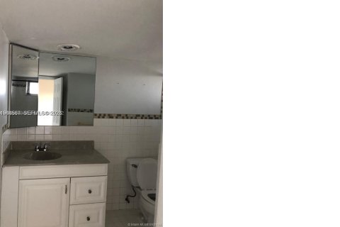 Copropriété à louer à Fort Lauderdale, Floride: 1 chambre, 49.7 m2 № 2001087 - photo 8