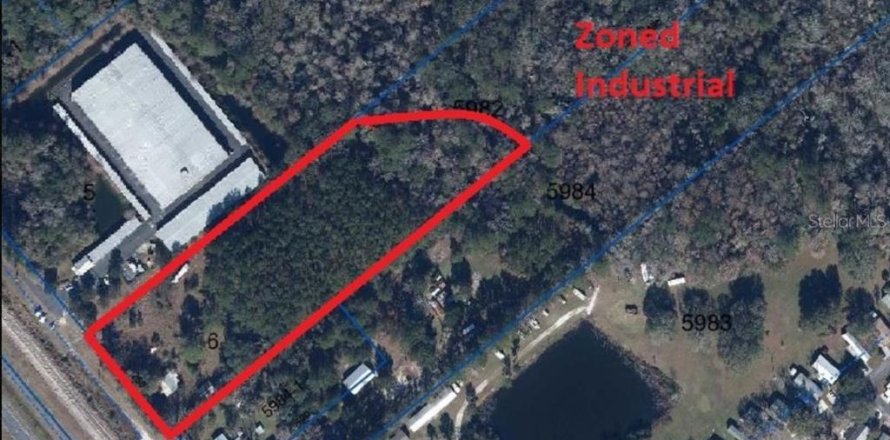 Commercial property in Gainesville, Florida 86.58 sq.m. № 1513345