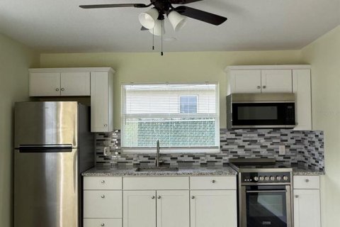 Apartamento en alquiler en North Port, Florida, 1 dormitorio, 46.45 m2 № 1532542 - foto 2
