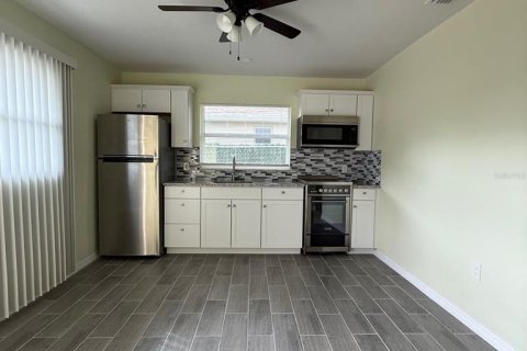 Apartamento en alquiler en North Port, Florida, 1 dormitorio, 46.45 m2 № 1532542 - foto 3