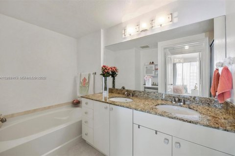 Copropriété à louer à Hollywood, Floride: 1 chambre, 69.21 m2 № 2023966 - photo 6