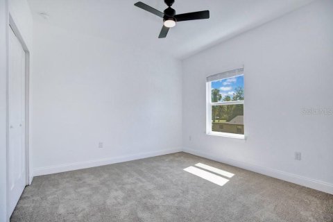 House in Sanford, Florida 4 bedrooms, 182.83 sq.m. № 2390978 - photo 21