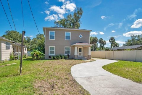 House in Sanford, Florida 4 bedrooms, 182.83 sq.m. № 2390978 - photo 3