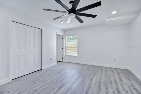 House in Sanford, Florida 4 bedrooms, 182.83 sq.m. № 2390978 - photo 14