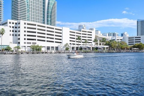 Condominio en venta en Hallandale Beach, Florida, 1 dormitorio, 85.01 m2 № 2004209 - foto 4