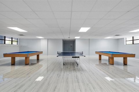Condominio en venta en Hallandale Beach, Florida, 1 dormitorio, 85.01 m2 № 2004209 - foto 19