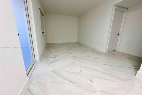 Appartement à louer à Miami, Floride: 2 chambres, 57.6 m2 № 1987427 - photo 16