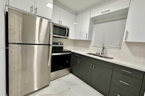 Appartement à louer à Miami, Floride: 2 chambres, 57.6 m2 № 1987427 - photo 17