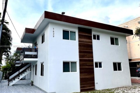 Appartement à louer à Miami, Floride: 2 chambres, 57.6 m2 № 1987427 - photo 1