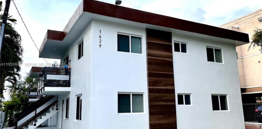 Appartement à Miami, Floride 2 chambres, 57.6 m2 № 1987427