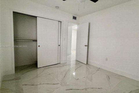 Appartement à louer à Miami, Floride: 2 chambres, 57.6 m2 № 1987427 - photo 12
